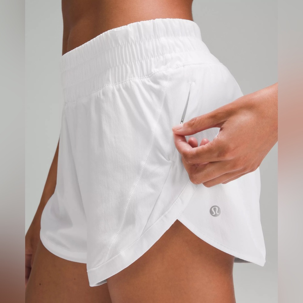 Lululemon White Tracker Shorts Sz 4